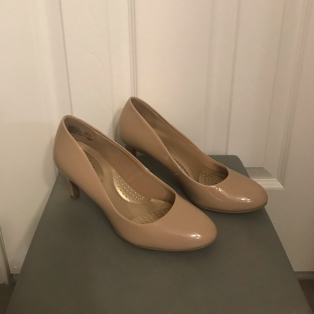 Tan Heels